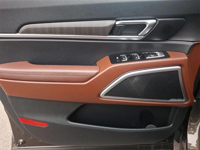 Photo of 2023 Dark Moss Kia Telluride
