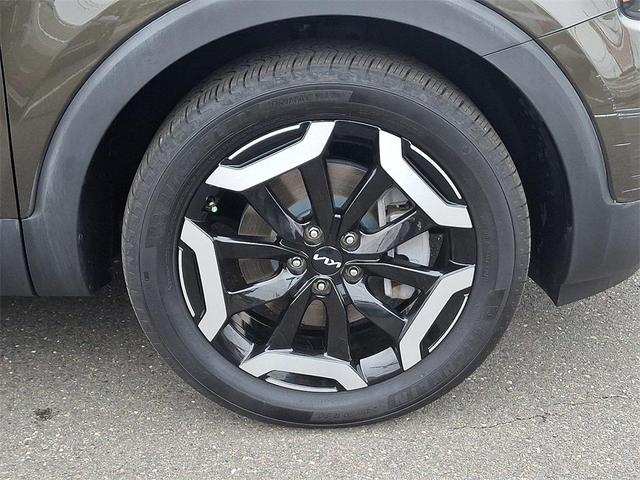 Photo of 2023 Dark Moss Kia Telluride