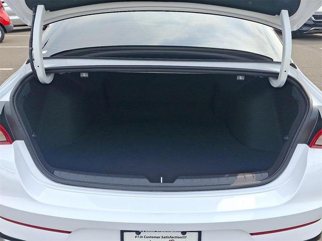 Photo of 2023 Glacial White Pearl Kia K5