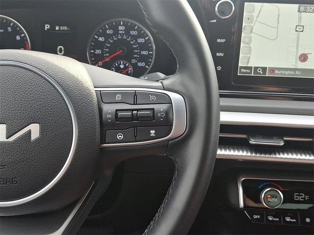 Photo of 2023 Glacial White Pearl Kia K5