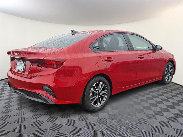 Photo of 2023 Currant Red Kia Forte