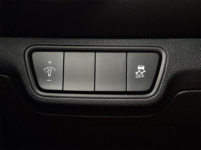 Photo of 2023 Currant Red Kia Forte