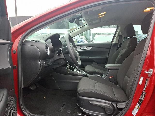 Photo of 2023 Currant Red Kia Forte