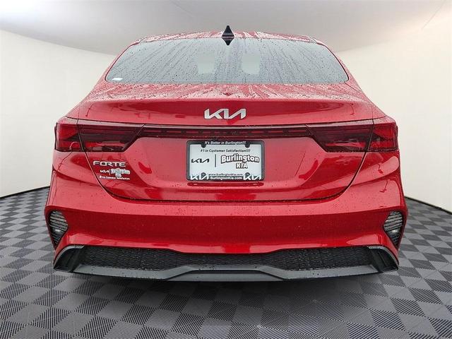 Photo of 2023 Currant Red Kia Forte