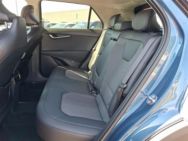 Photo of 2025 Mineral Blue Kia Niro
