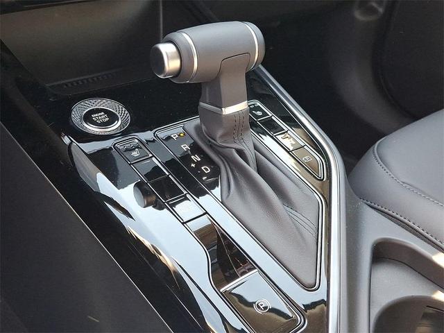 Photo of 2025 Mineral Blue Kia Niro
