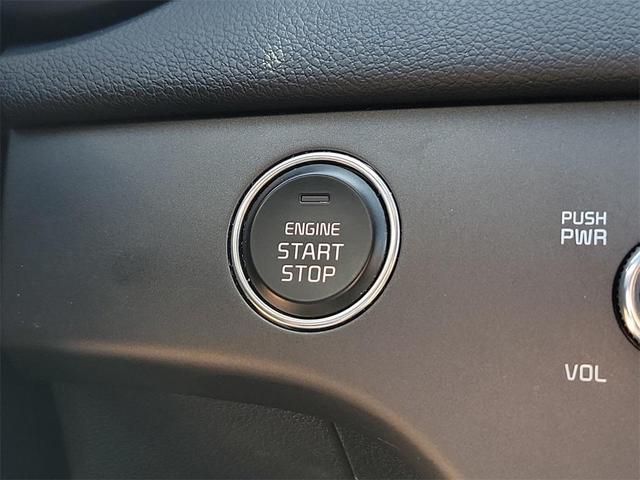 Photo of 2022 Steel Gray Kia Sportage