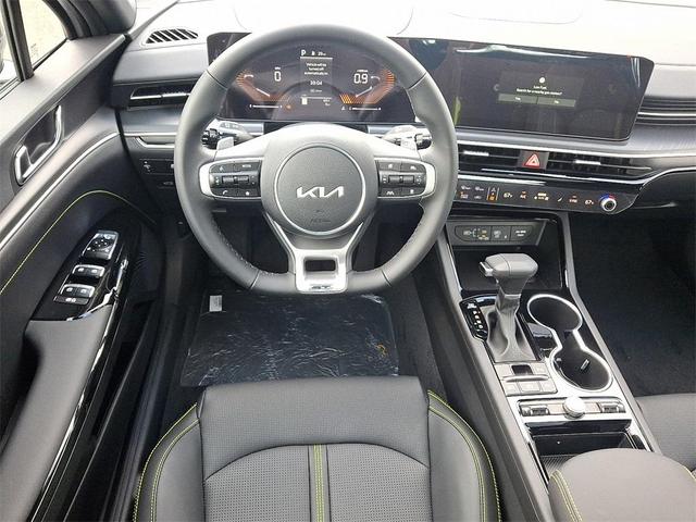 Photo of 2026 Wolf Gray Kia K5