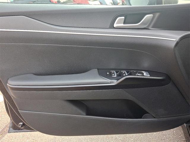 Photo of 2023 Ebony Black Kia K5