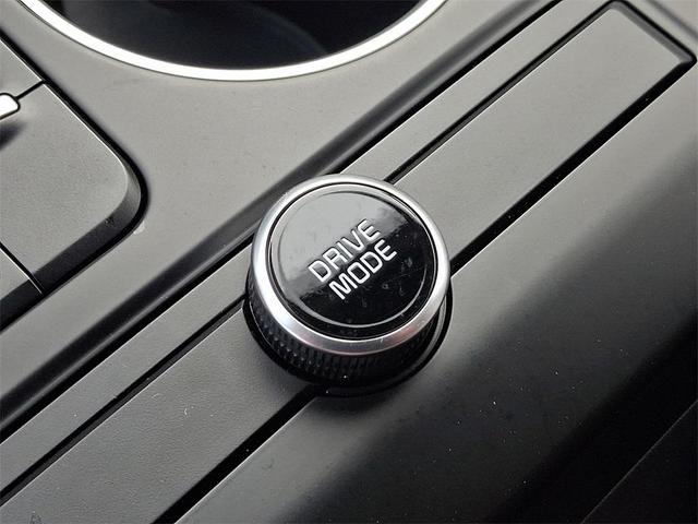 Photo of 2023 Ebony Black Kia K5
