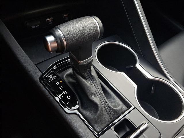 Photo of 2023 Ebony Black Kia K5