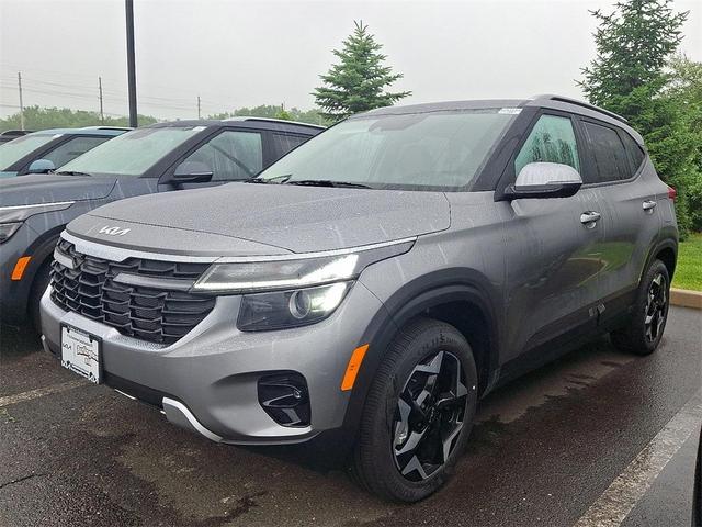 Photo of 2025 Steel Gray Kia Seltos