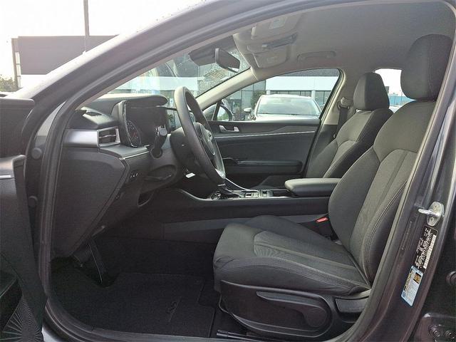Photo of 2023 Gravity Gray Kia K5