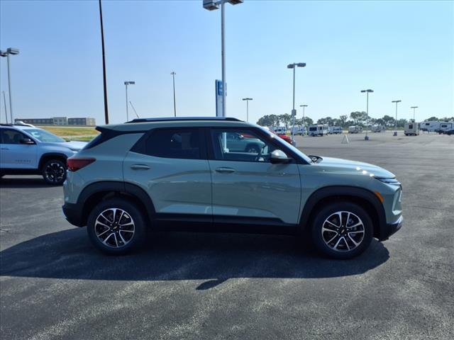 Photo of 2026 Green Chevrolet Trailblazer