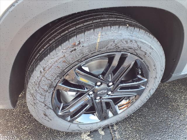 Photo of 2025 Sterling Gray Metallic Chevrolet Trax