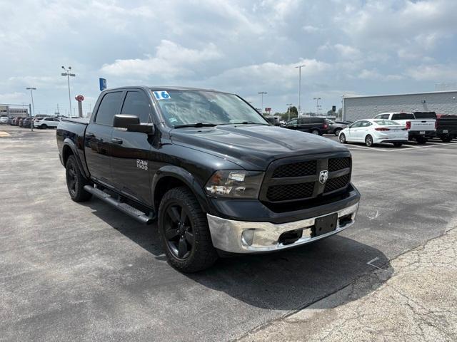 Photo of 2016 Brilliant Black Crystal Pearlcoat RAM 1500