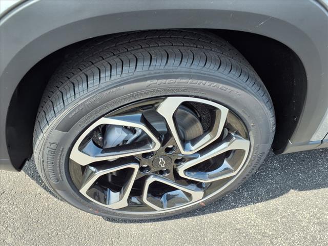 Photo of 2025 Sterling Gray Metallic Chevrolet Trax