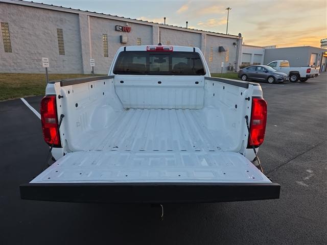 Photo of 2022 Summit White Chevrolet Colorado