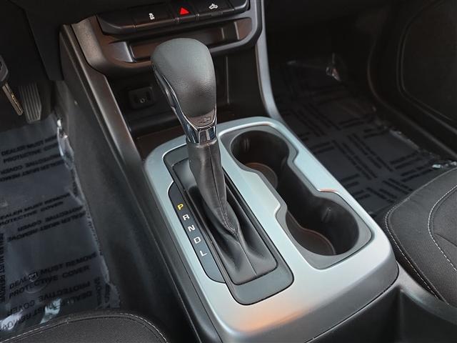 Photo of 2022 Summit White Chevrolet Colorado