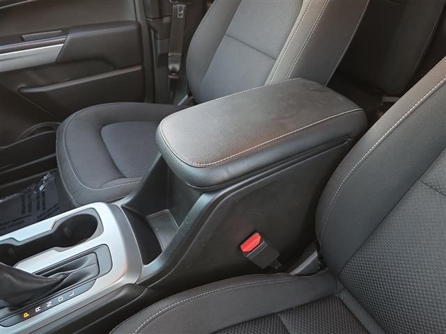 Photo of 2022 Summit White Chevrolet Colorado