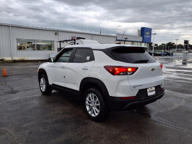 Photo of 2026 Summit White Chevrolet Trailblazer