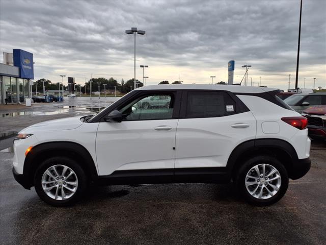 Photo of 2026 Summit White Chevrolet Trailblazer