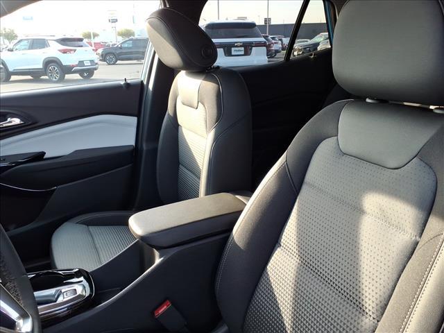 Photo of 2025 Marina Blue Chevrolet Trax