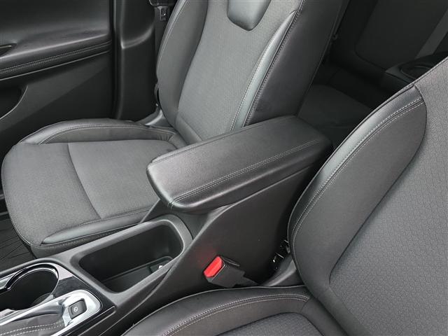 Photo of 2022 Summit White Buick Encore GX