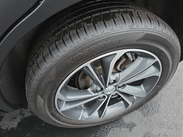 Photo of 2022 Summit White Buick Encore GX