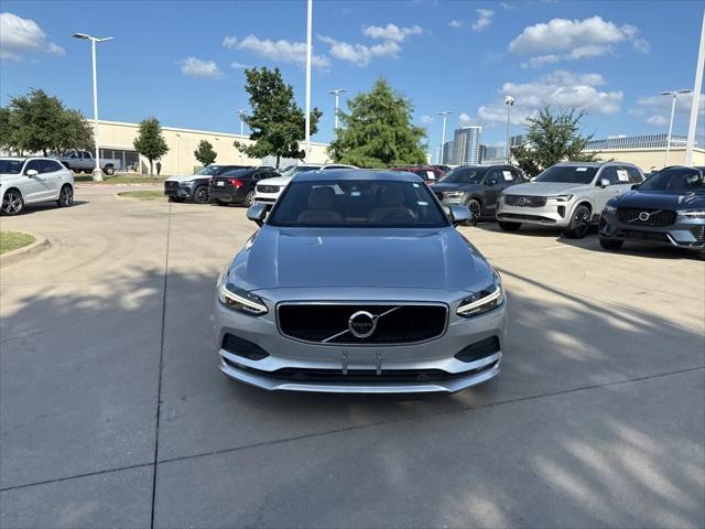 2017 Volvo S90