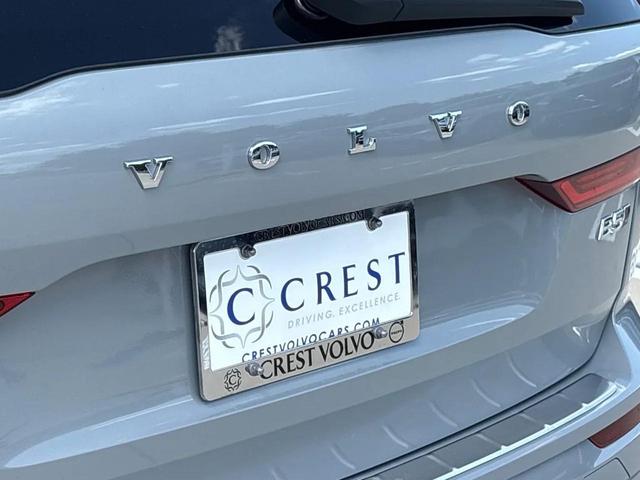 Photo of 2026 Vapour Gray Volvo XC60