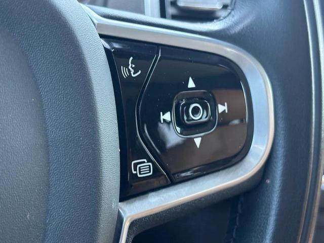 Photo of 2022 Denim Blue Metallic Volvo XC90