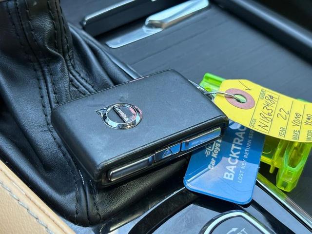 Photo of 2022 Denim Blue Metallic Volvo XC90