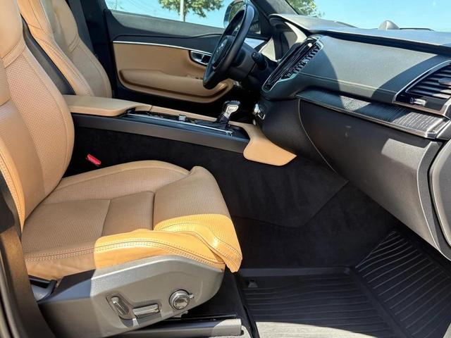 Photo of 2022 Denim Blue Metallic Volvo XC90