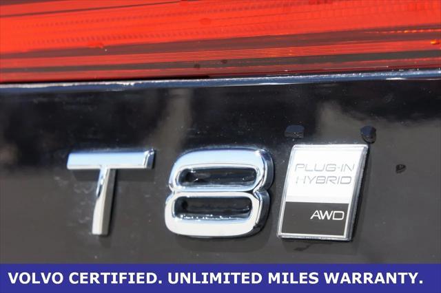 Photo of 2025 Onyx Black Volvo XC60 Plug-In Hybrid