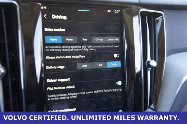 Photo of 2025 Onyx Black Volvo XC60 Plug-In Hybrid