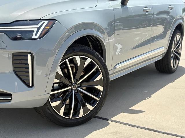 Photo of 2026 Vapour Gray Volvo XC90