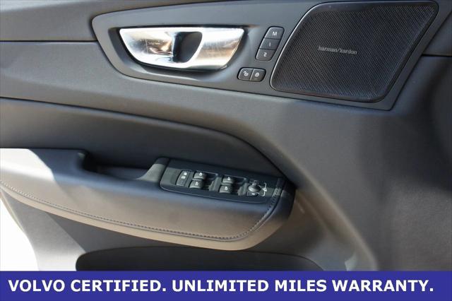 Photo of 2025 Onyx Black Volvo XC60 Plug-In Hybrid