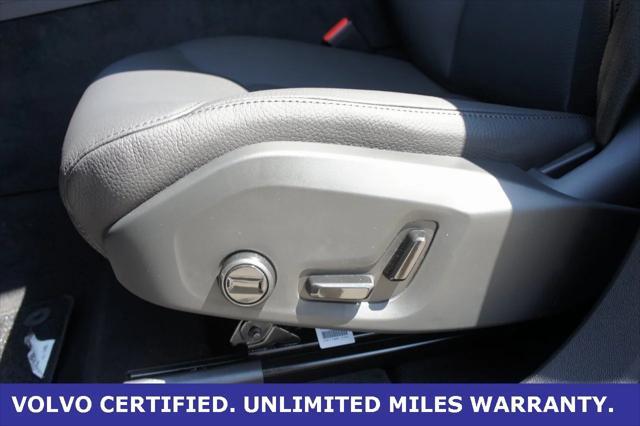 Photo of 2025 Onyx Black Volvo XC60 Plug-In Hybrid