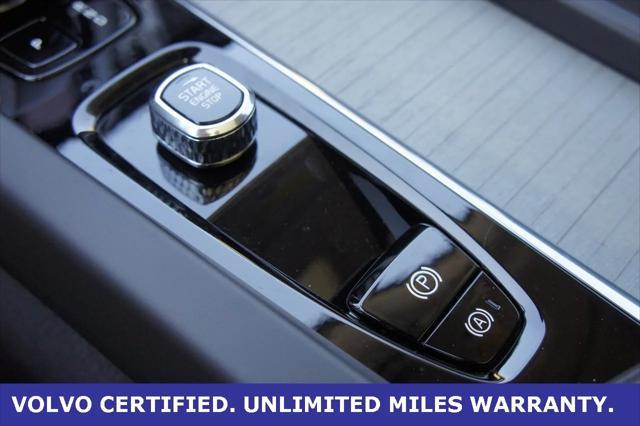 Photo of 2025 Onyx Black Volvo XC60 Plug-In Hybrid