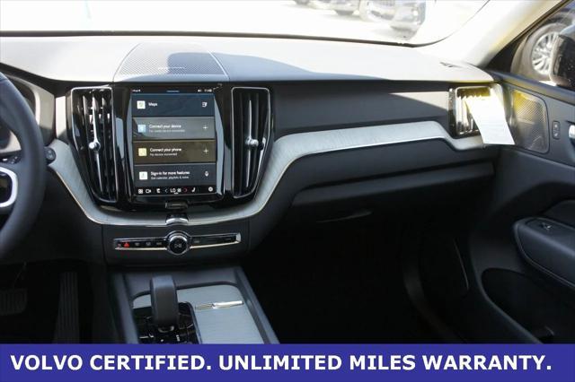 Photo of 2025 Onyx Black Volvo XC60 Plug-In Hybrid