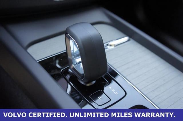 Photo of 2025 Onyx Black Volvo XC60 Plug-In Hybrid