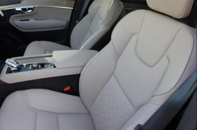 Photo of 2025 Denim Blue Volvo XC90