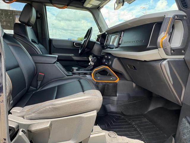 Photo of 2021 Antimatter Blue Metallic Ford Bronco
