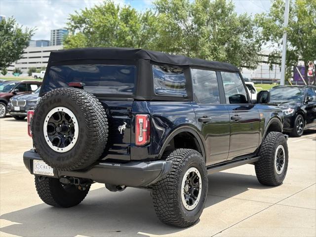 Photo of 2021 Antimatter Blue Metallic Ford Bronco