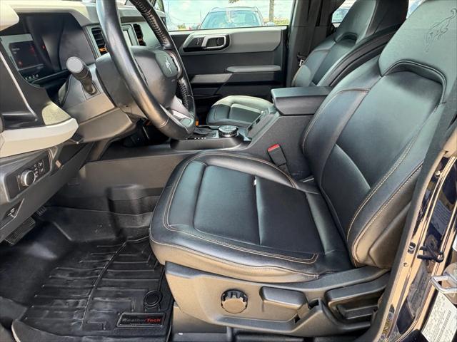 Photo of 2021 Antimatter Blue Metallic Ford Bronco