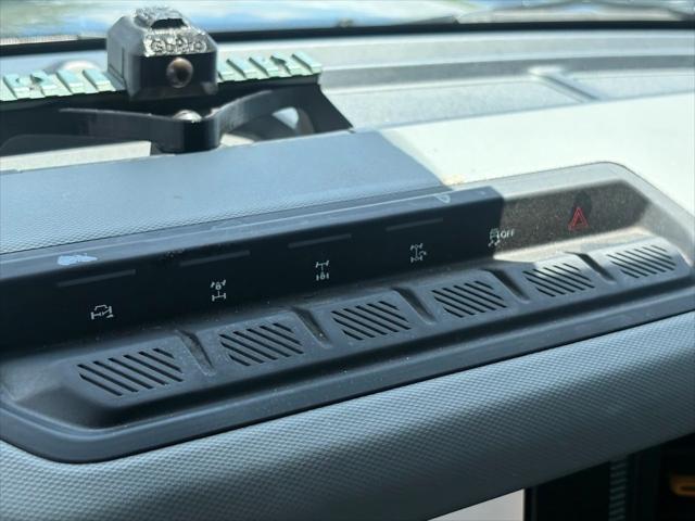 Photo of 2021 Antimatter Blue Metallic Ford Bronco