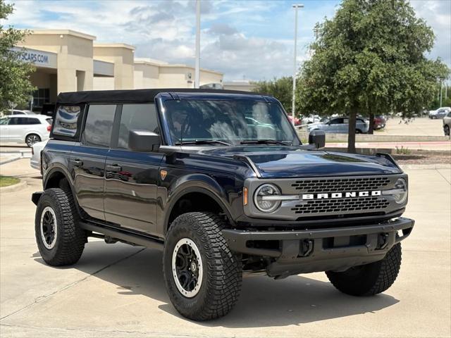 Photo of 2021 Antimatter Blue Metallic Ford Bronco