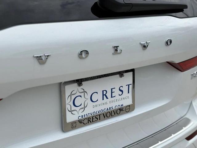 Photo of 2025 Crystal White Volvo XC60 Plug-In Hybrid
