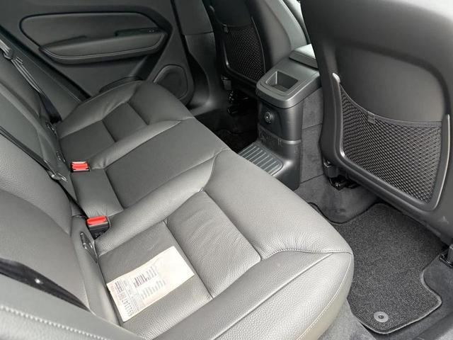 Photo of 2025 Crystal White Volvo XC60 Plug-In Hybrid